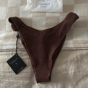 Skatie Suzanne Bottoms in Mocha